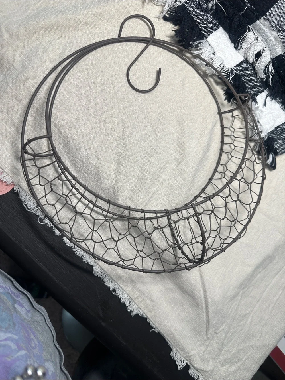 Decorative Wire Hoop Wall Hanging basket in Dark Brown NWT